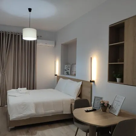 לינה וארוחת בוקר Elvish Garden Boutique 4*