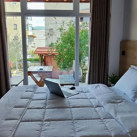 Bed & Breakfast Elvish Garden Boutique