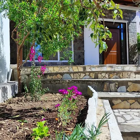 Elvish Garden Boutique לינה וארוחת בוקר