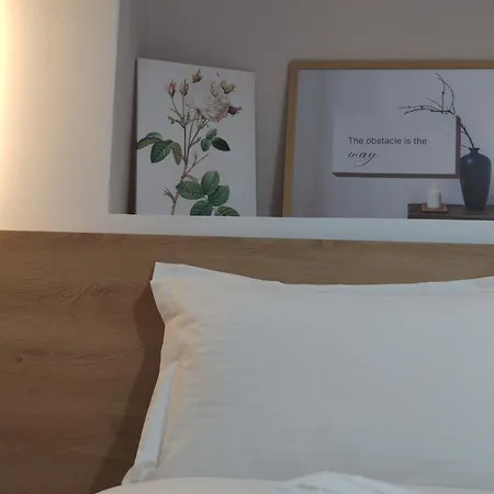 לינה וארוחת בוקר Elvish Garden Boutique 4*