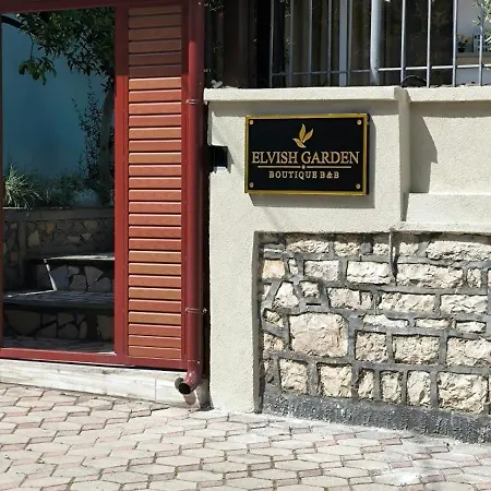 Bed & Breakfast Elvish Garden Boutique