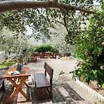 Elvish Garden Boutique 4* Berat