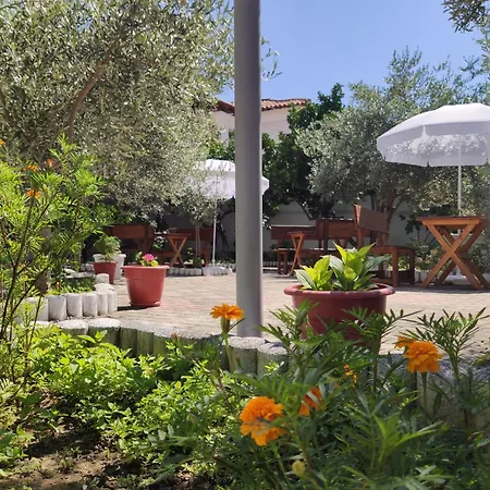 Elvish Garden Boutique Panzió 3*